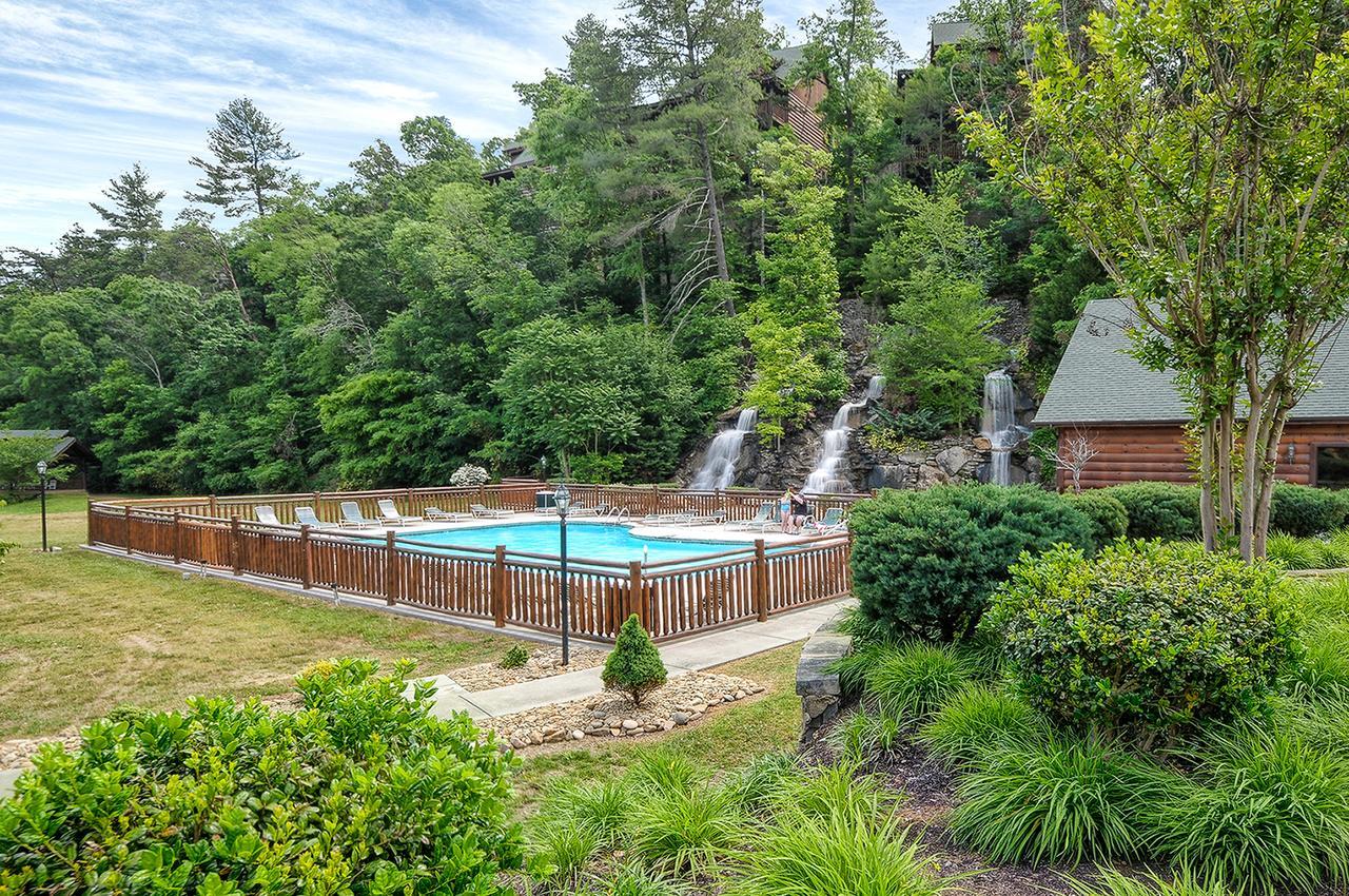 Almost Heaven Pigeon Forge Exterior photo